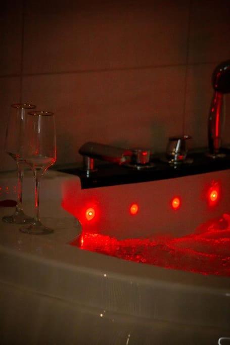 Escapade Suite Albertville Zewnętrze zdjęcie